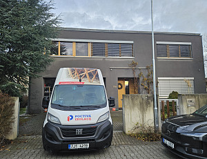 Zateplení stropu rodinného domu pomocí foukané izolace